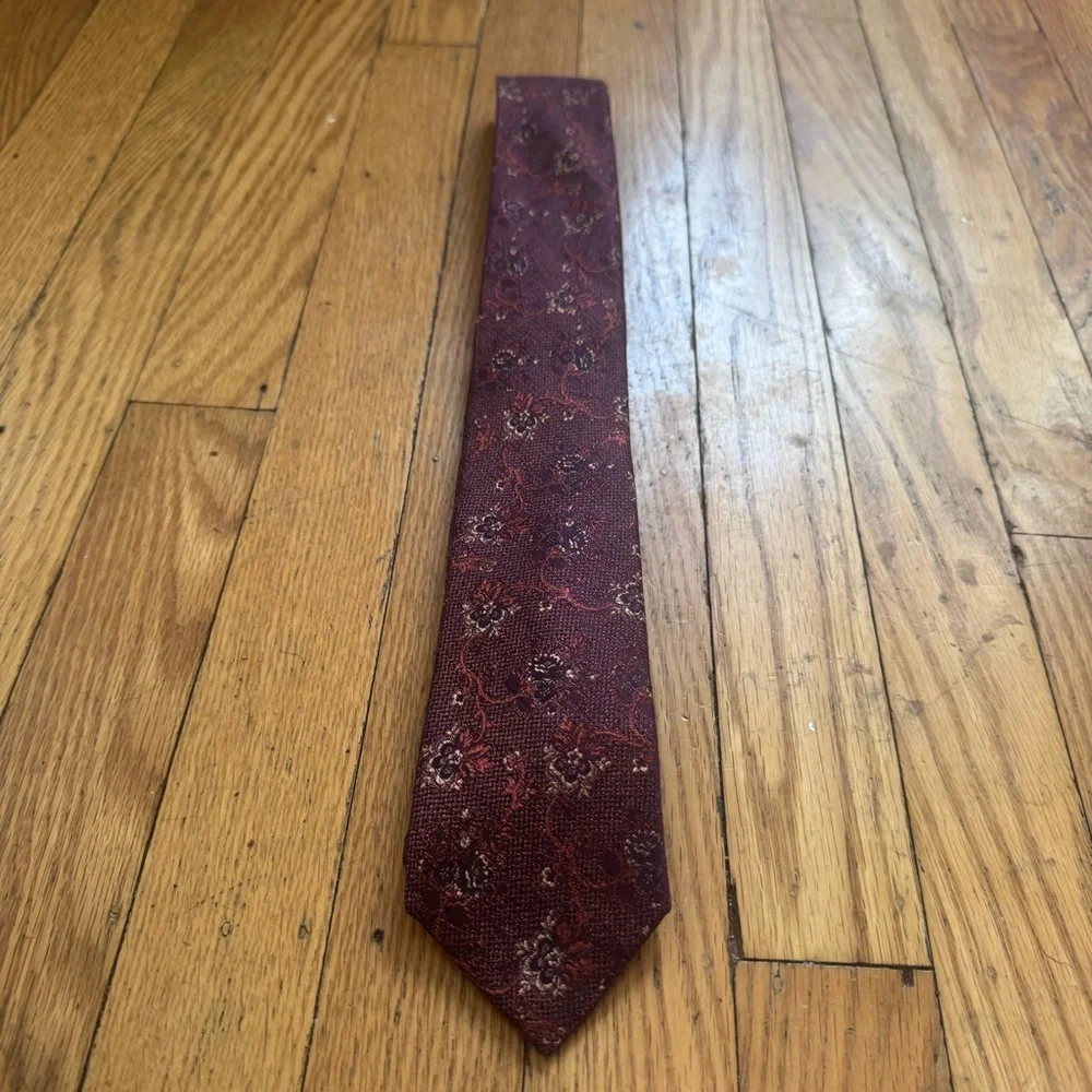C2 by Calibrate Burgundy Floral Tie - Picture 2 of 10